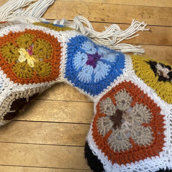 Vintage Crocheted Afghan Horse Pony Pillow Huge 18”x30” Floral Retro 70’s - Picture 3 of 16